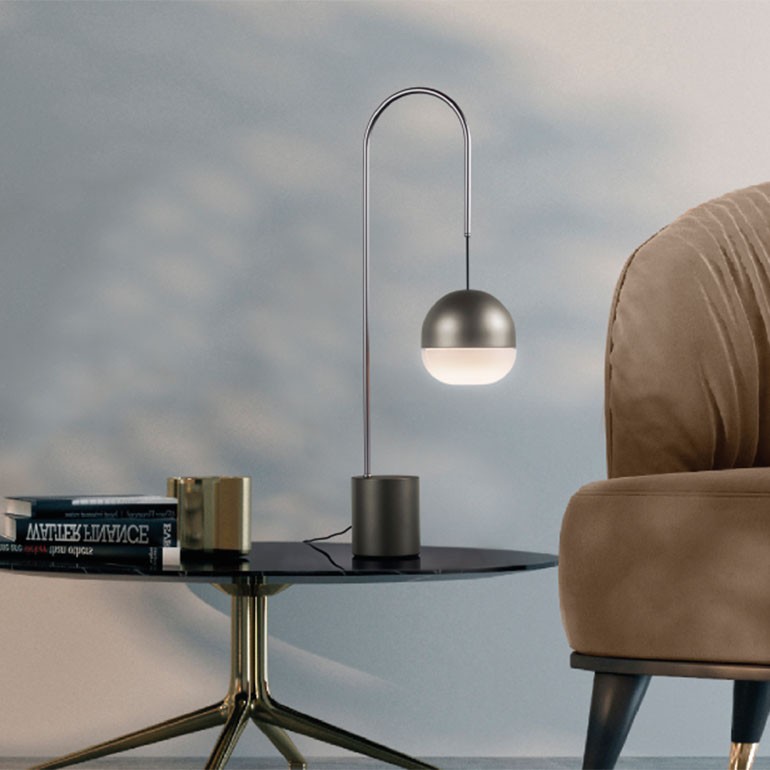 ICONE Ghianda tavolo con stelo  colore Smoke Steel